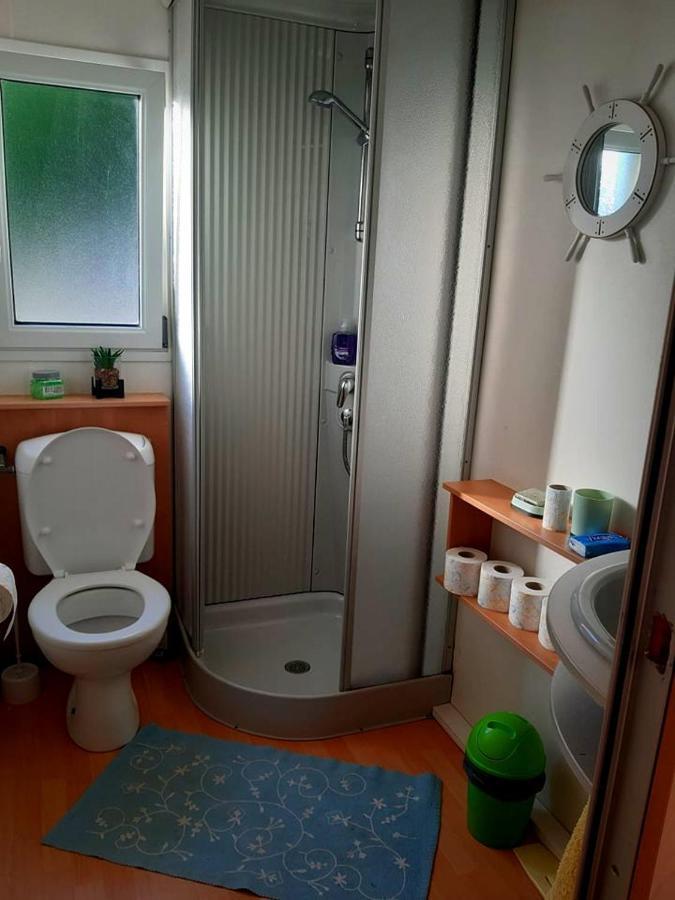 Lexi Zen House Apartment Камник Екстериор снимка