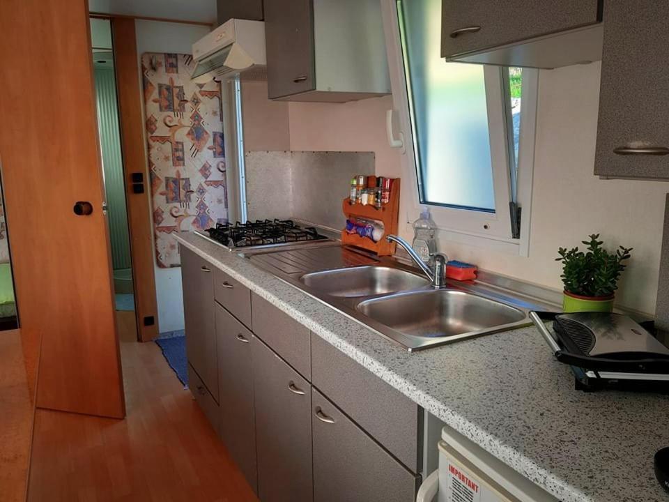 Lexi Zen House Apartment Камник Екстериор снимка
