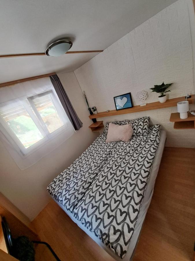 Lexi Zen House Apartment Камник Екстериор снимка